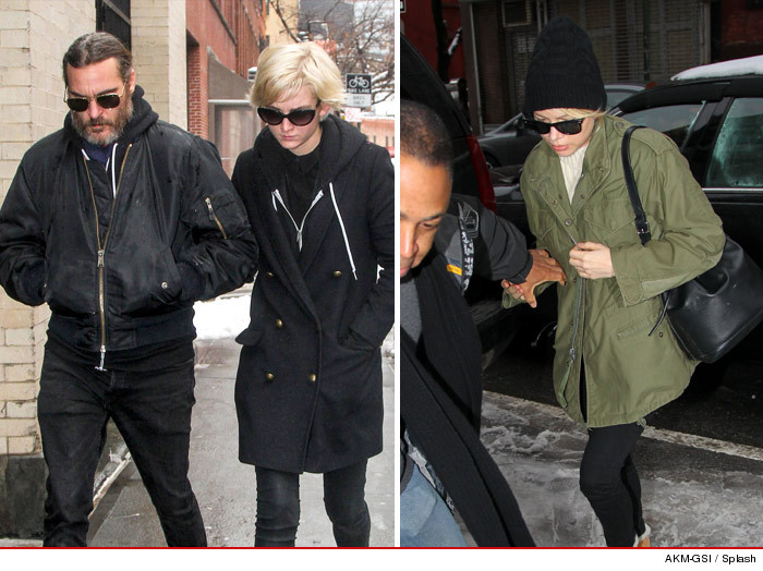 0205_JOAQUIN-PHOENIX-michelle_williams_splash_akm_gsi