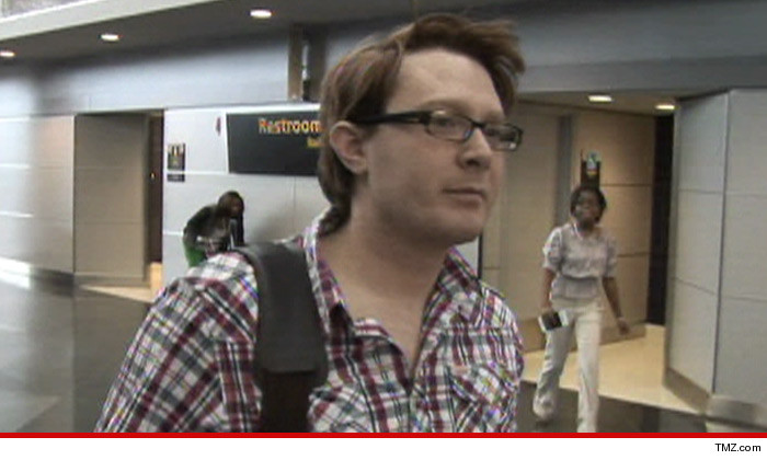 0206-clay-aiken-tmz