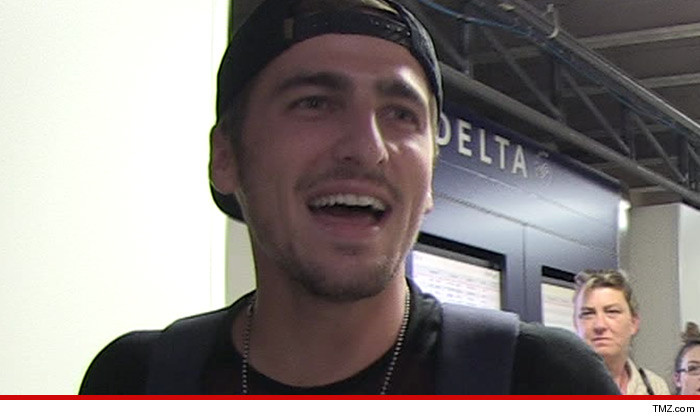 0214-kendall-schmidt-tmz-ipad
