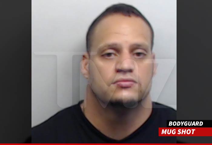 0226-justin-bieber-bodyguard-mugshot2