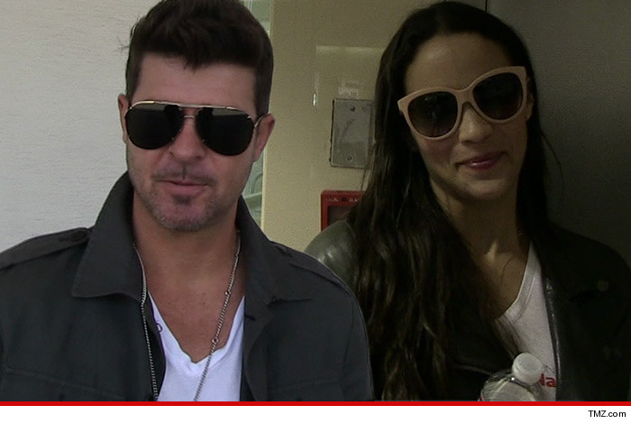 0228-robin-thicke-paula-01