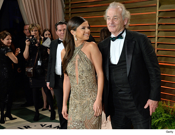 0303_photobomb_selena