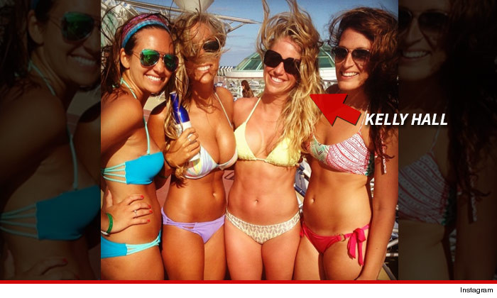 0310-Kelly-Hall-sub-Instagram-03