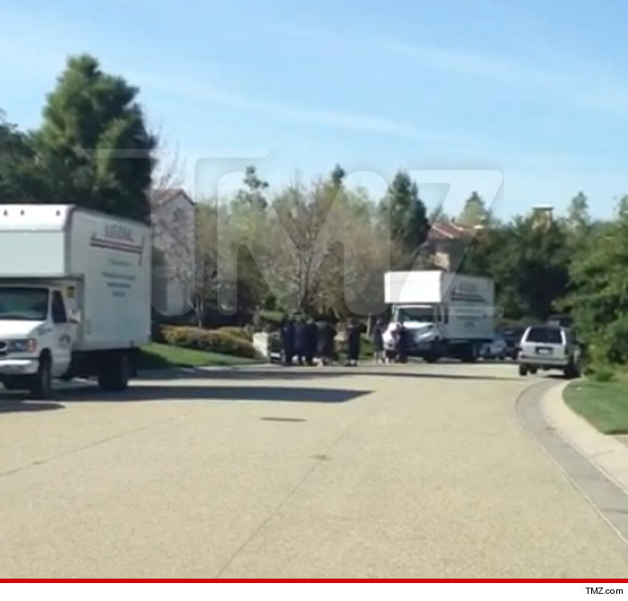 03-18-14-bieber-moving-tmz
