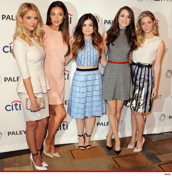 0319_pretty_little_liars_cast_rather_launch