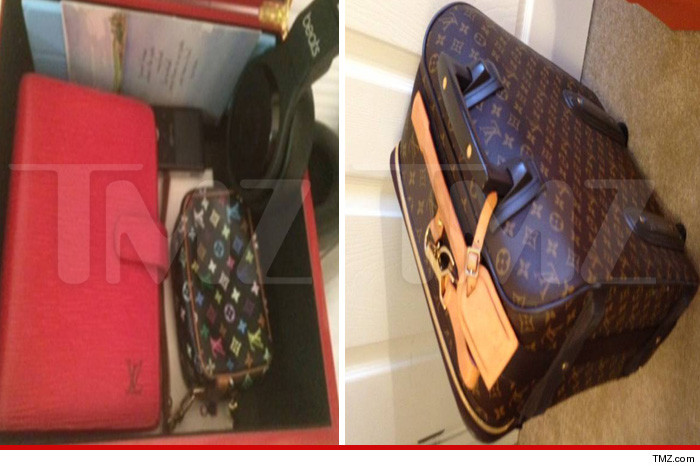 03-31-14-weir-luggage-split