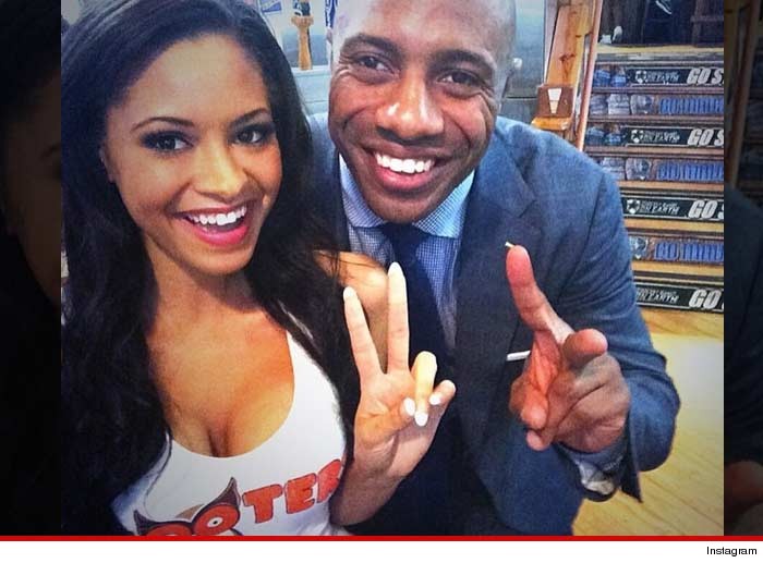 Dick Vitale Hooters