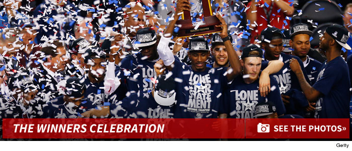 0408_Connecticut_Huskies_ncaa_champs_celebriation_footer