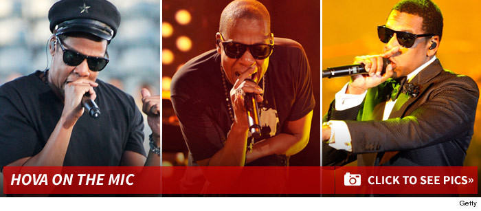 0422_jay_z_rapping_on_the_mic_footer
