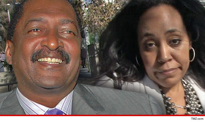 0424-mathew-knowles-alexsandra-wright-tmz-01