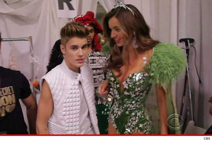 0427-justin-bieber-miranda-kerr-CBS-SUB-01