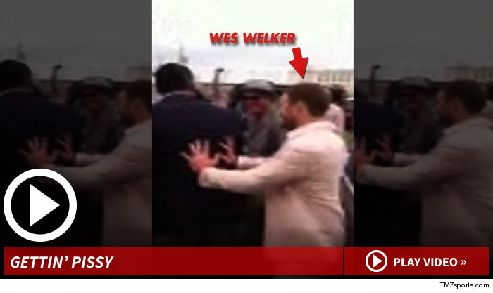 050514_wes_welker_launch