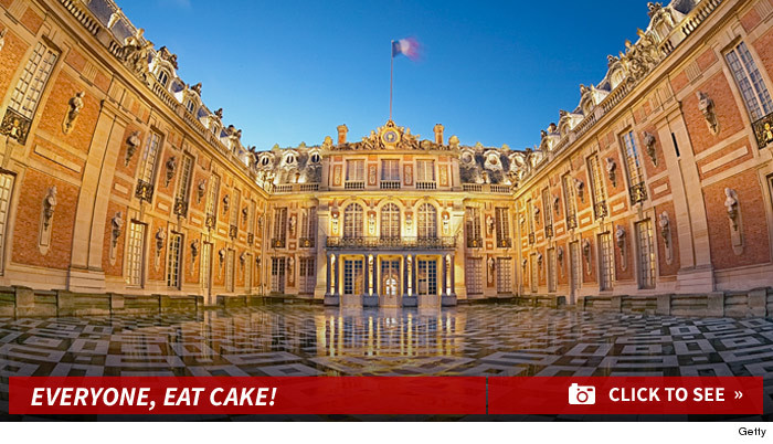 0516_versailles_photos_inside_kim_kanye_footer_v2