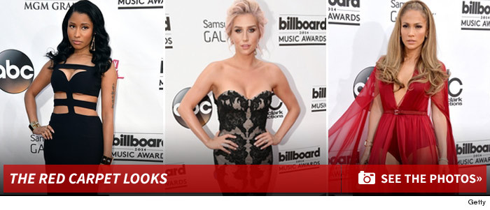 0519_billboard_awards_red_carpet_fashion_photos_footer