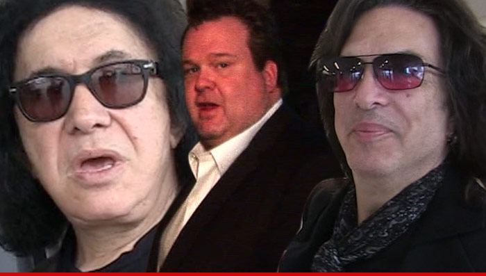 Eric Stonestreet Kiss