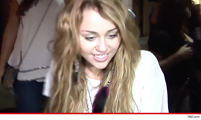 0602-miley-cyurs-tmz-01