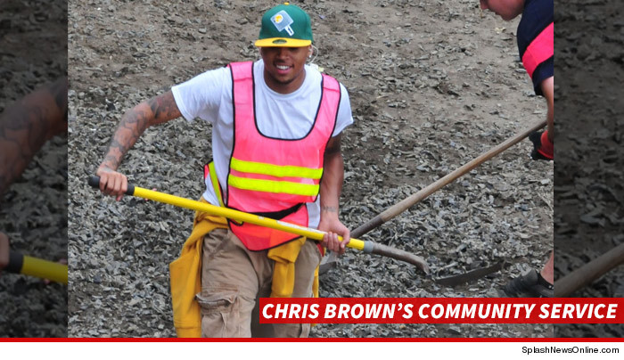 0623-chris-brown-community-service-sub-SPLASH-02