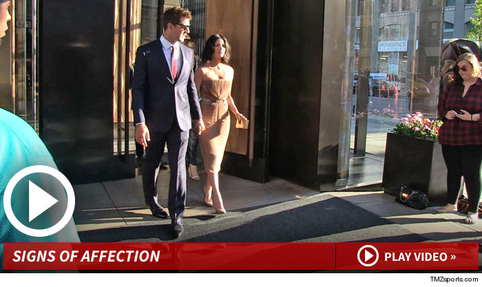 Aaron Rodgers and Olivia Munn Date