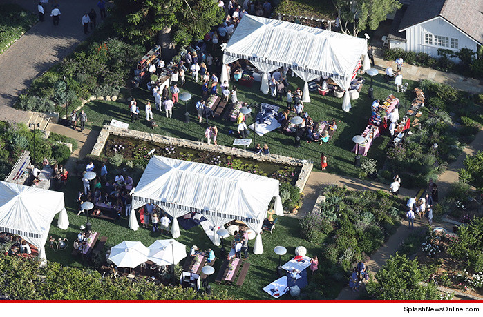 0705-jessica-simpson-bbq-SPLASH-01