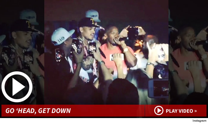 Jamie Foxx Chris Brown Performing Gold Digger