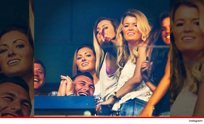 0710-johnny-manziel-hot-girls-SUB-instagram-01