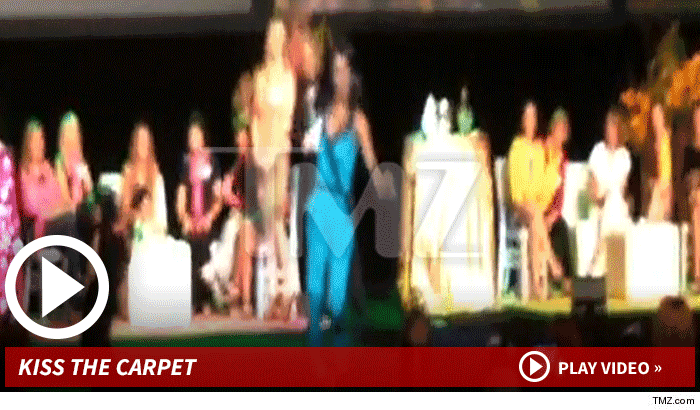 0725_kenya_moore_falling_gif
