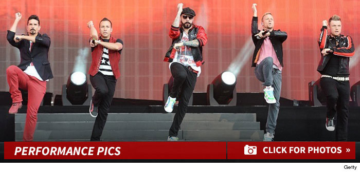 backstreet_boys_performance_footer