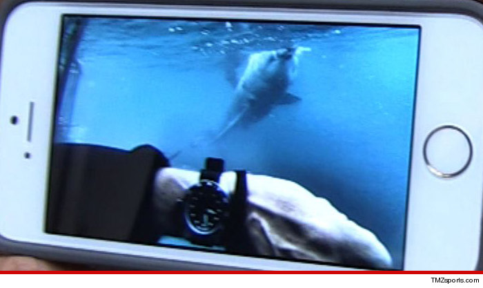 072314_kelly_slater_sub