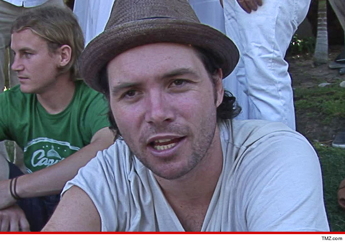 0802-michael-johns-tmz-01