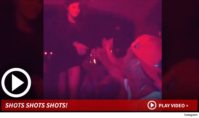 081014_kylie_jenner_launch_v2