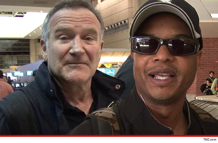 0811_robin_williams_todd_bridges_tmz