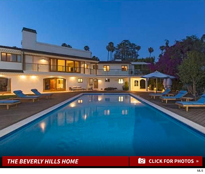 0819_bruce_willis_beverly_hills_home_launch
