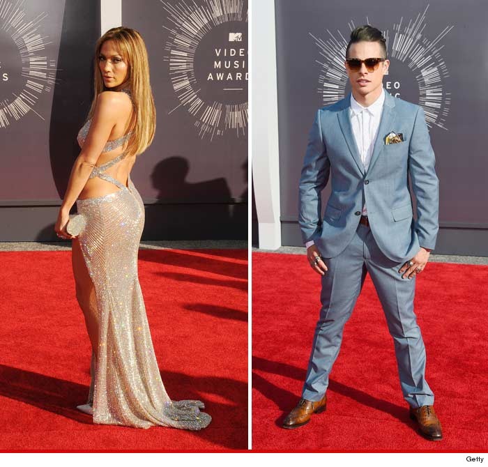 0825-jlo-casper-getty