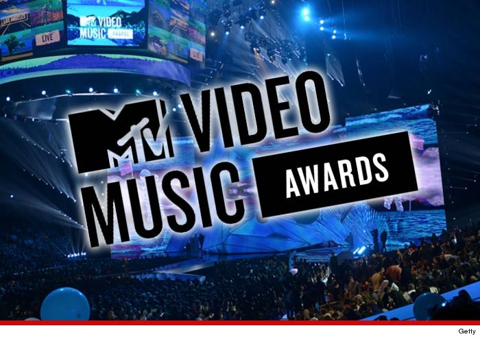 0904-mtv-vmas-stage-and-logo-getty-01