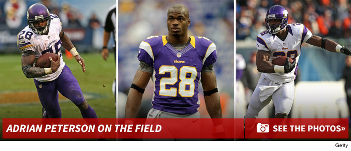 0912_adrian_peterson_on_field_footer
