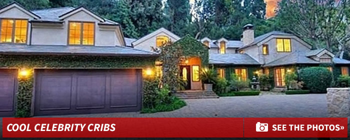 0925_cool_celebrity_homes_footer_5