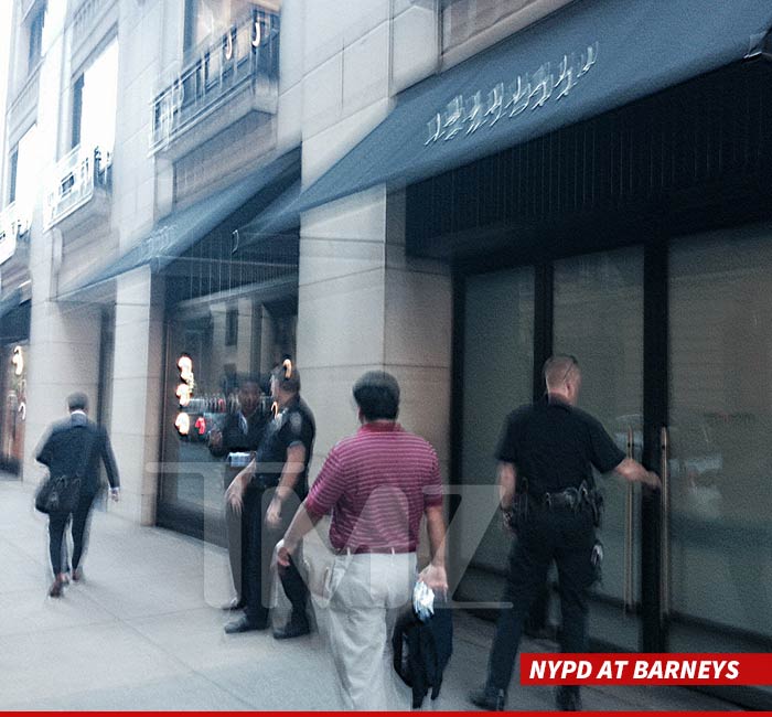 1008-amanda-bynes-ny-tmz-wm2