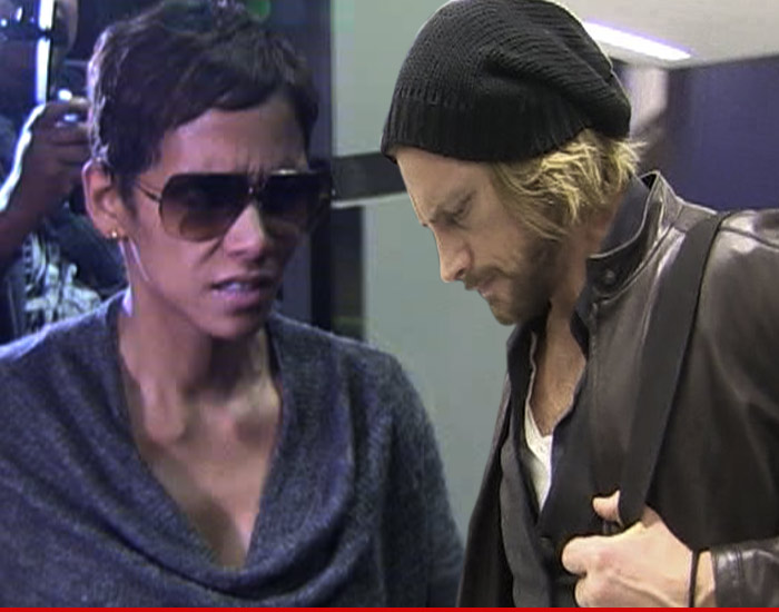 1016_halle_berry_gabriel_aubry_tmz