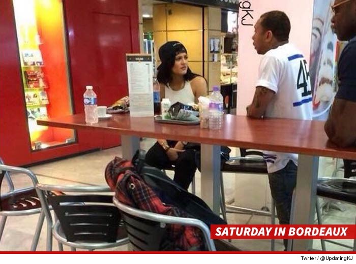 1020-kylie-tyga-twitter-bordeaux