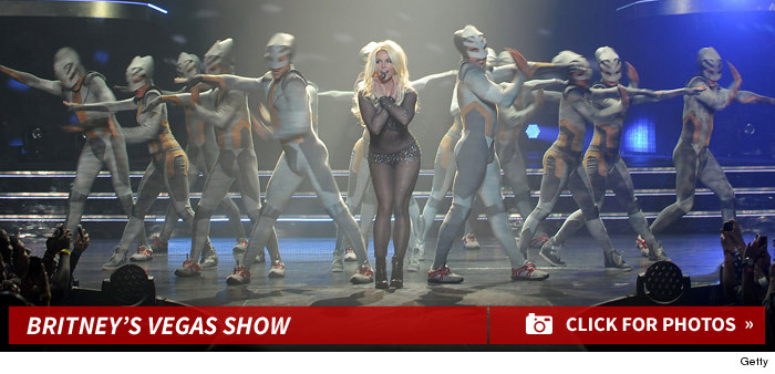 1022-britney-spears-vegas-show-performance-photos-footer-2