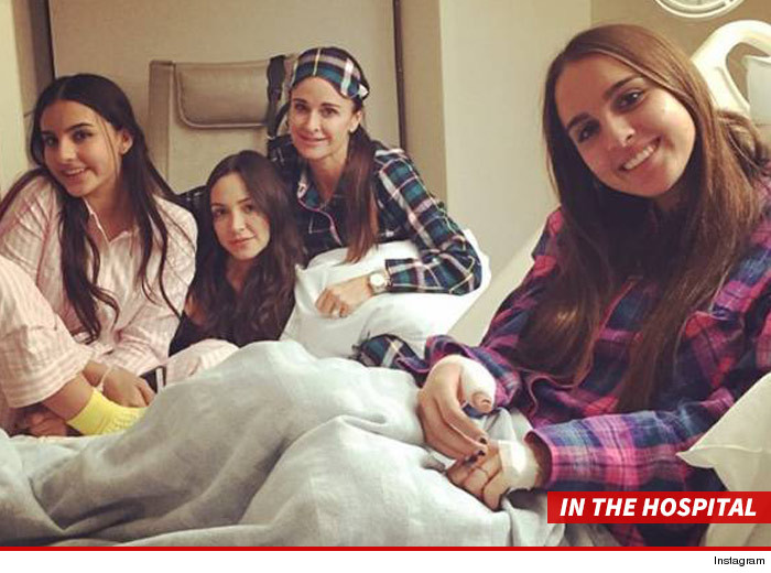 1105_Kyle-Ricahrd's-Daughter_in_the_hospital_instagram