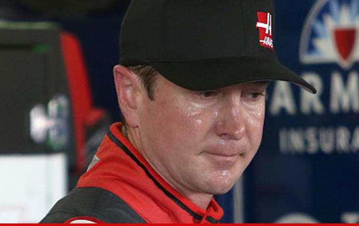 Kurt Busch -- Sues Clothing Company ... You Totally Jacked My Cash