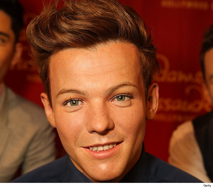 1125_one_direction_wax_04