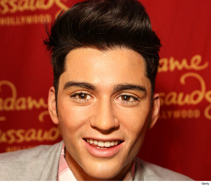 1125_one_direction_wax_03