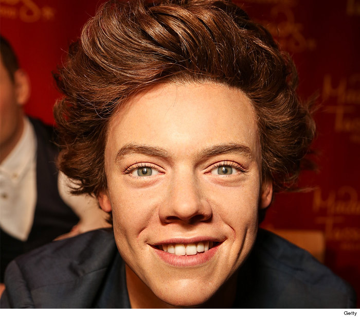 1125_one_direction_wax_02