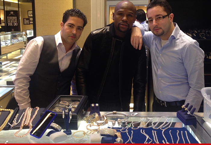 Floyd Mayweather -- Christmas Is Gonna Be Sooo Icy ... Bling For Everyone!!!