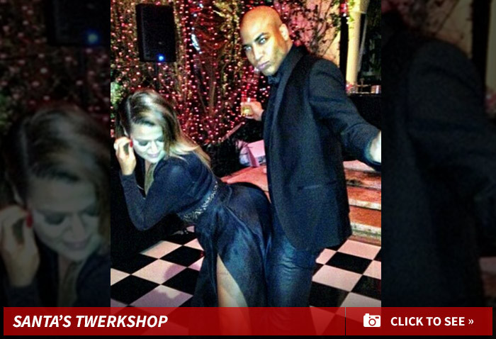 Kris Jenner XMAS Bash -- Kids and Mom Locked In Furious 'I'm the Hottest' Contest