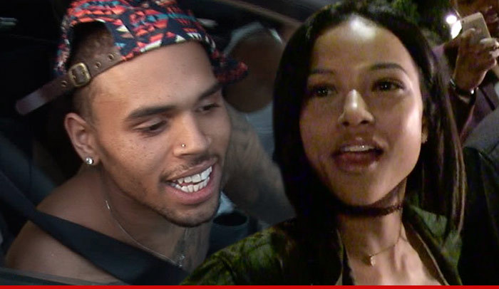 Chris Brown and Karrueche Tran -- Working It Out ... After Nightclub Sweet-Talking Session