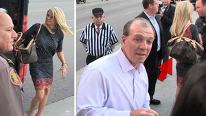 Jimbo Fisher -- Wife Rocks $2,000 Purse ... To FSU Beef Bowl