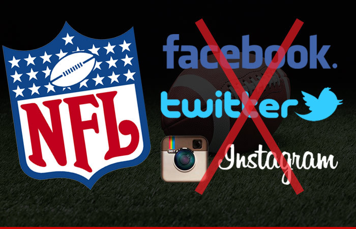 NFL -- Threatens Businesses Over Social Media Pics ... There's a 6-Player Limit